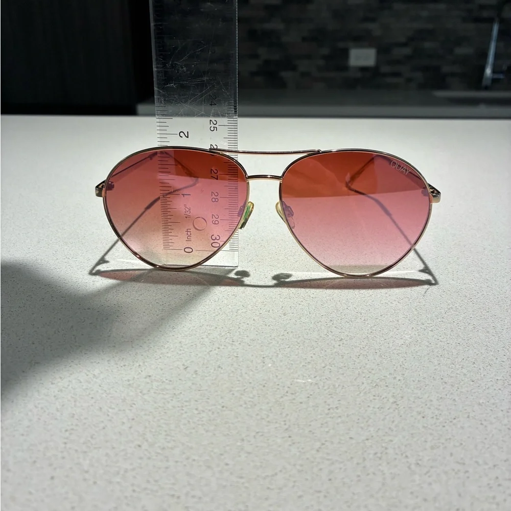 Quay Sunglasses with Pink Lenses - Picture 7 of 9